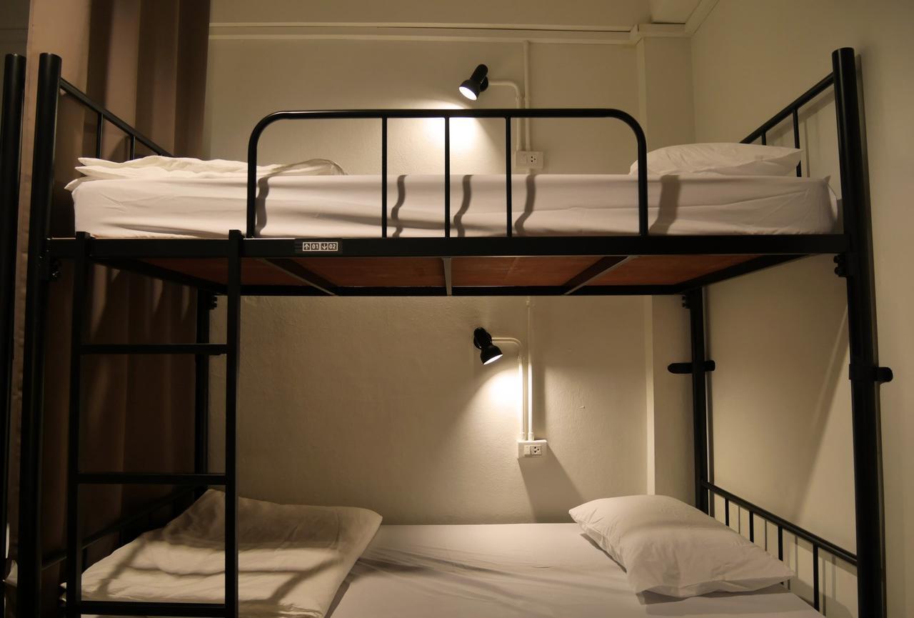 Phresh Hostel Bangkok Exterior foto